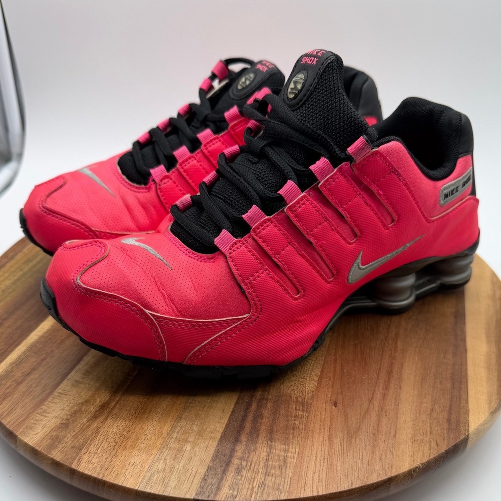 Nike Shox Size 6Y Running Shoes 310480-601 Pink Black  0617